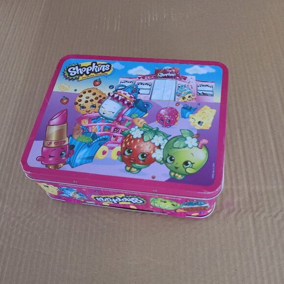 SHOPKINS Metal Lunch Box - Collectible Collector’s Tin Handle 2013 Purple Pink - Picture 3 of 5